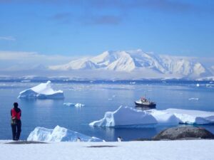 Micro Cruises 60 South